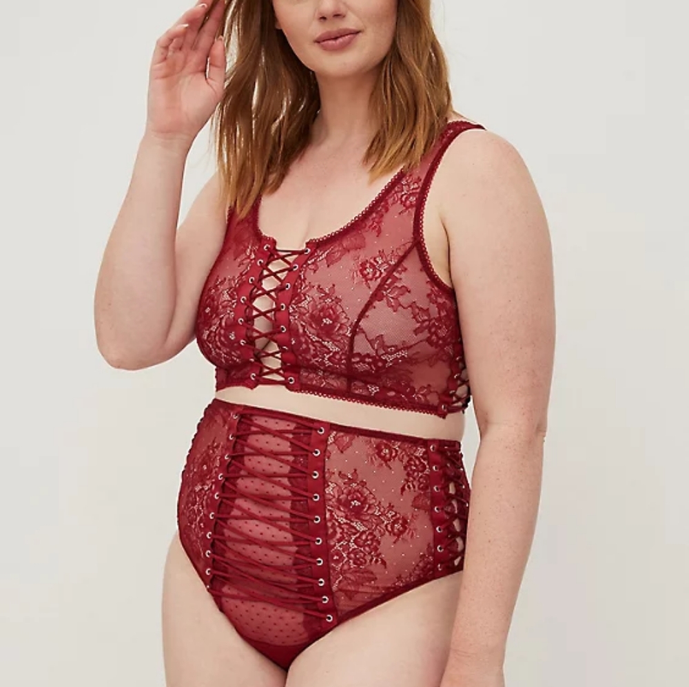 Torrid 2 piece bralette and panty